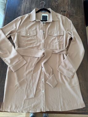 🤎NWT Orb Cameron Belted Dress / Shirt Jacket in Sand Super Cute🤎